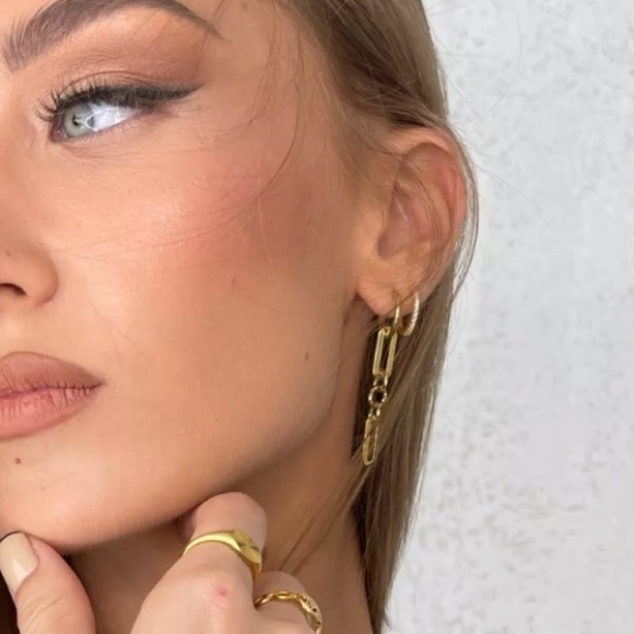 𝅺NEW 18k Gold Plated Dangle Drop Chain Hoop Earrings - Picture 2 of 10